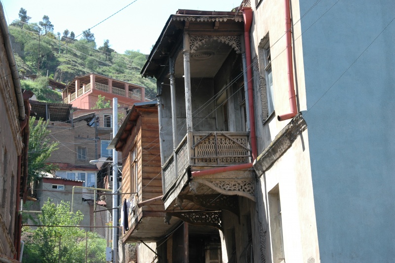 Vaizdas:Gruzija Tbilisis balkonas.jpg